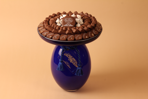 صينية فاخرة باللون الأزرق