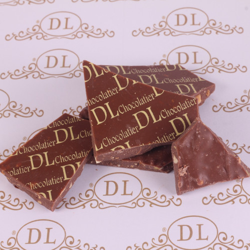 سجنتشر الشوكولاتة بالمكسرات