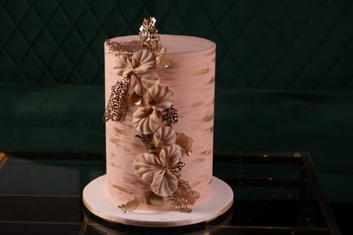 كيك مناسبات دور واحد مرتفع