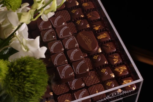 بوكس تشوكلت بالورد الطبيعي