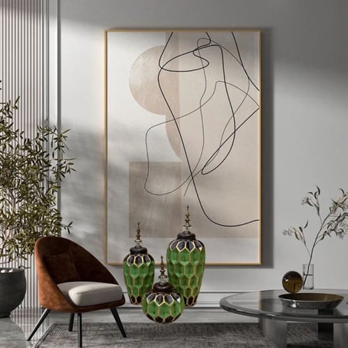 طقم من الفازات بشكل وألوان جذابة