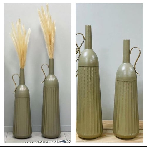 طقم من الفازات المعدنية