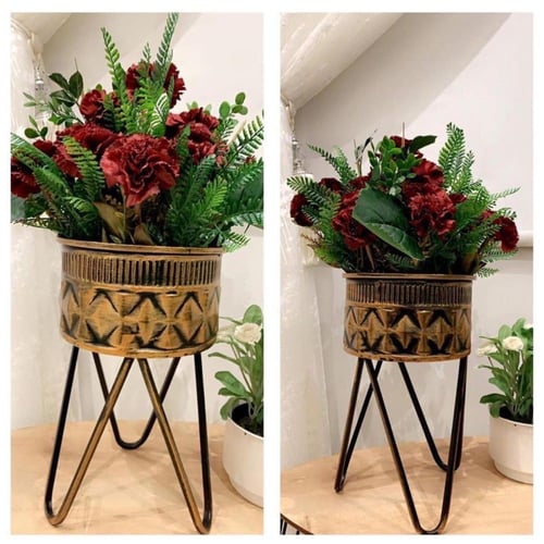 طقم مراكن للزهور والأشجار بشكل جذاب