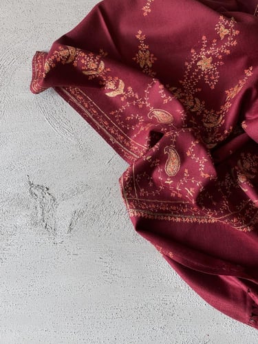 نيرة .. شال كشميري