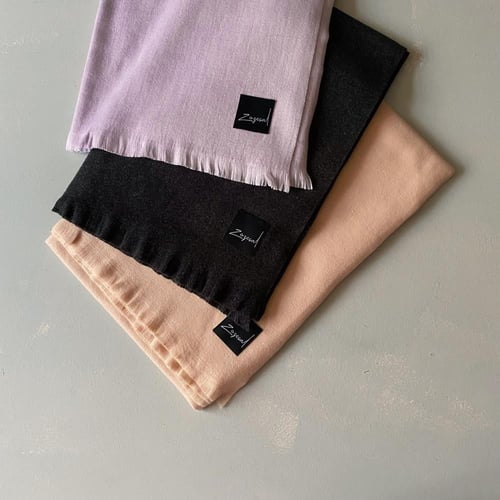 " آيار " شال الربيع