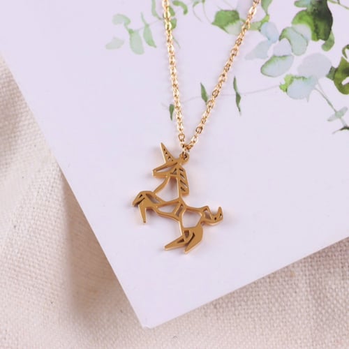 سلاسل ستانليس ستيل مطليه بالذهب