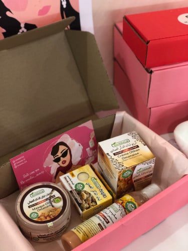 بوكس لبان الذكر 4 منتجات لخطوط التمدد والتشققات