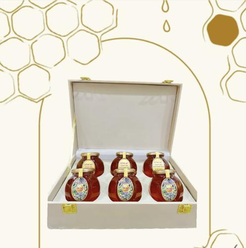 صندوق لـ 6 عبوات عسل من اختيارك