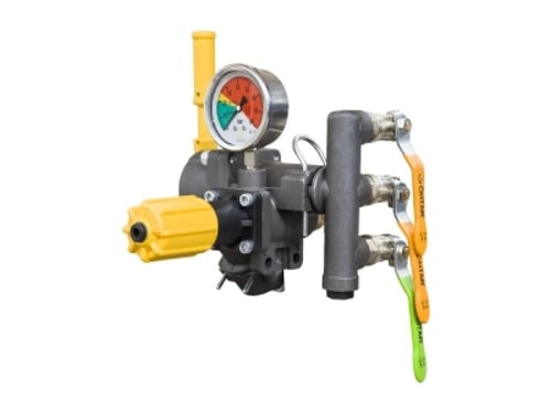 خزان رش مبيدات بسعة 2000لتر وجناح بعرض 14 متر PTO