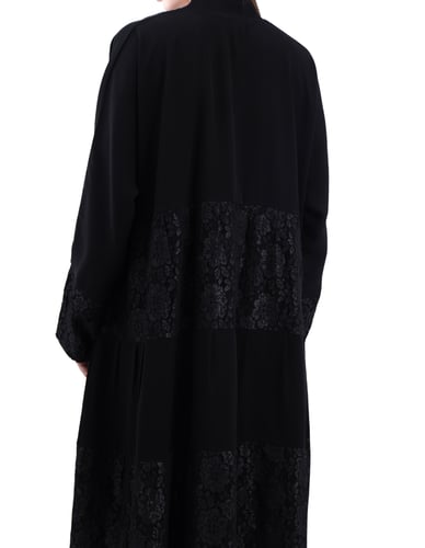 عباية منيرة