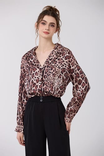 بلوزة ستان نقشة نمري