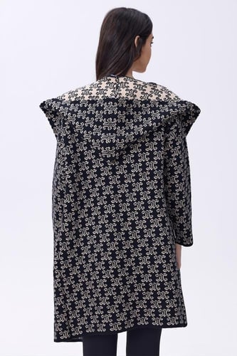 جاكيت منقوش