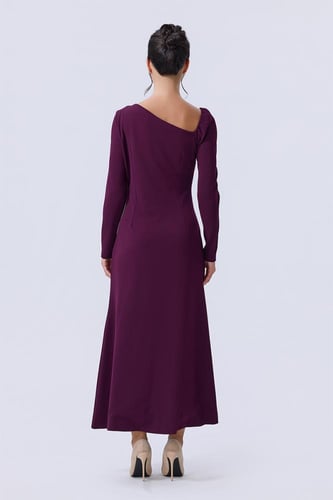 فستان بفتحة كتف وسحاب جانبي