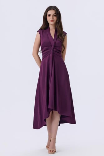 فستان بنفسجي بتصميم أنيق بقصة غير متماثلة