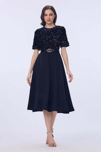 فستان اسود مع ترتر