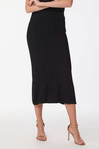 تنورة استريتش ماسكة