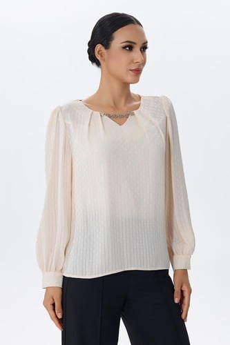 بلوزة بيج شيفون ناعمة بإكسسوار