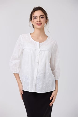 بلوزة كتان بتطريز اوف وايت