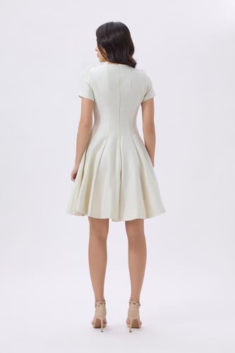 فستان قصير أوف وايت للعيد | Prando