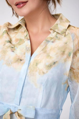 فستان من الكتان الناعم