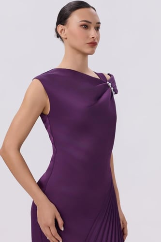 فستان بجانب بليسيه بنفسجي