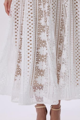فستان أبيض طويل دانتيل أكمام طويلة | Prando