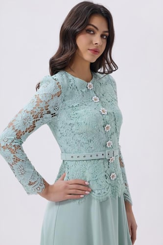 فستان دانتيل أخضر ميدي