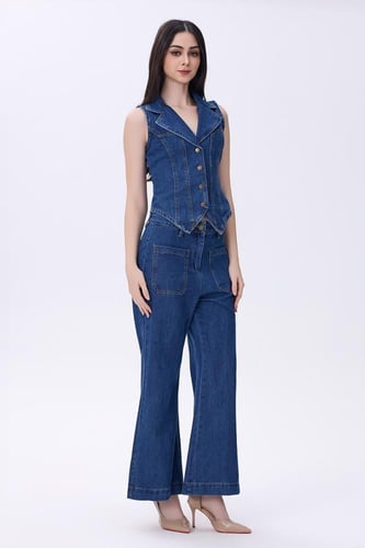 توب دنيم بدون أكمام بأزرار معدنية