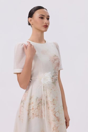 فستان بيج بطبعة الزهور