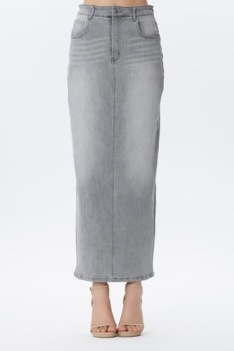تنورة جينز طويلة بخصر مرتفع