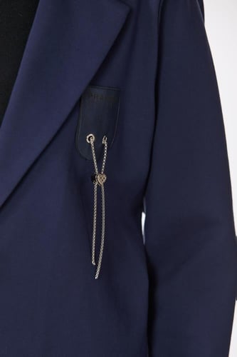 جاكيت كلاسيكي