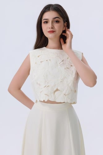 طقم اوف وايت أنيق بتصميم عصري