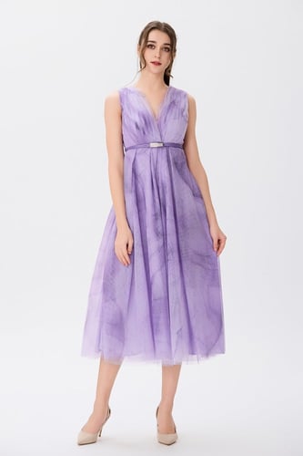 فستان تول بتمويجات البنفسجي