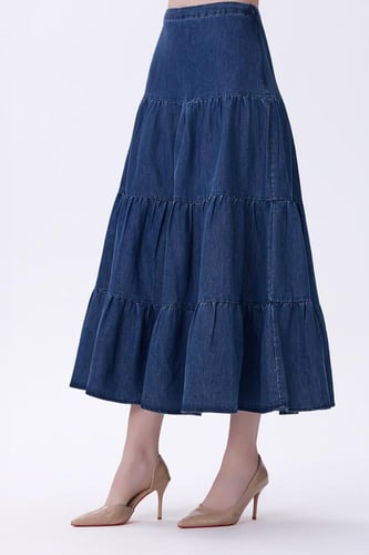 تنورة جينز بطبقات واسعة