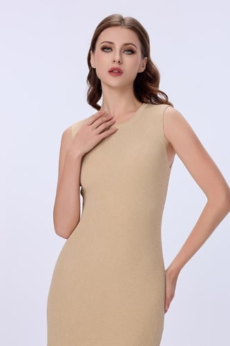 فستان بيج مع هدب