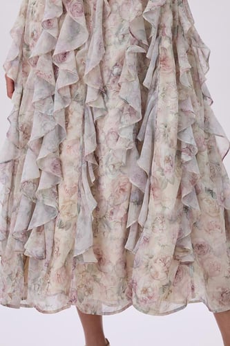 فستان بطبعة الزهور