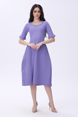 فستان ليلكي