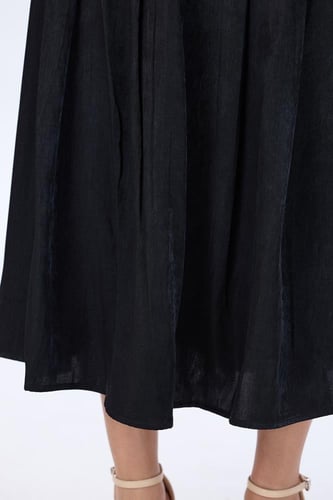 تنورة أسود كلوش كسرات