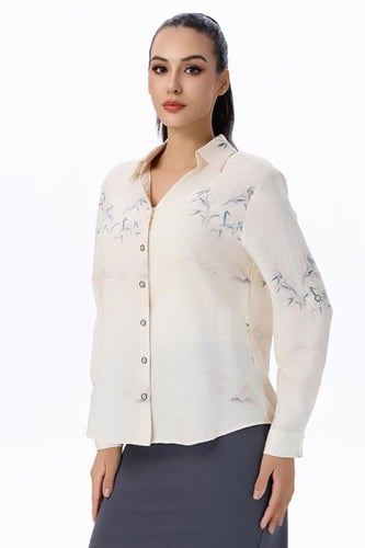 بلوزة بطبعة أوراق خيزران