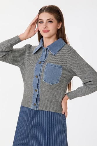 جاكيت من الصوف والجينز