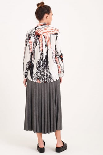 بلوزة مطبوعة