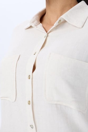 بلوزة كاجوال بجيوب أمامية