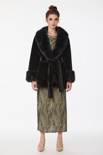 جاكيت فرو اسود