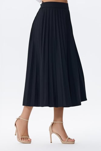 تنورة بليسيه ميدي أسود