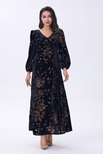 فستان أسود مخمل