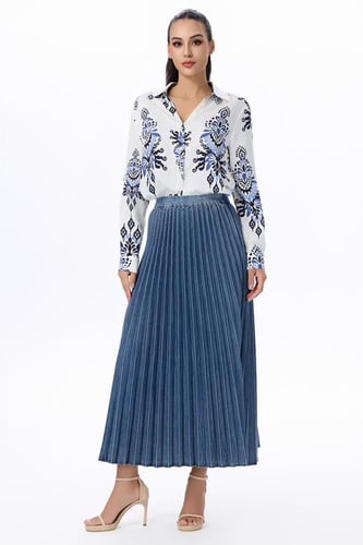 بلوزة بطبعة أزرق ملكي