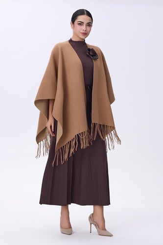 شال بيج مفتوح