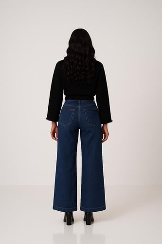 بنطلون جينز بجيوب امامية