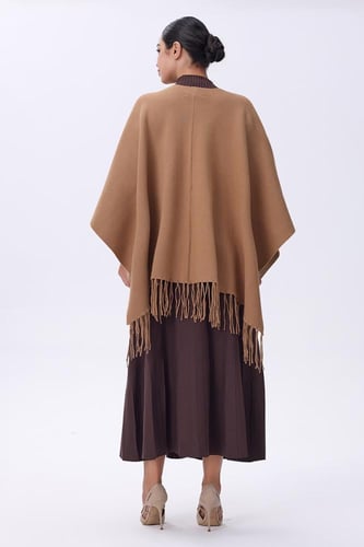 شال بيج مفتوح