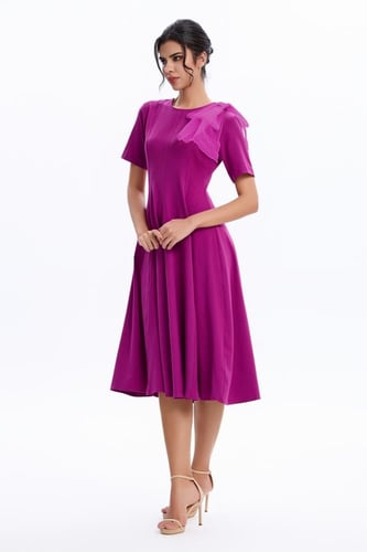 فستان بنفسجى بأكمام قصيرة